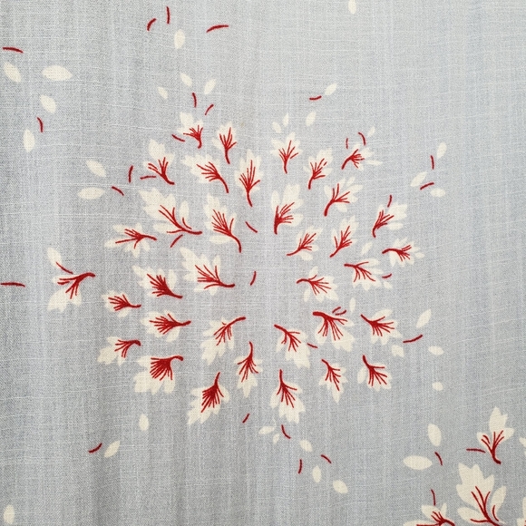 RW&CO Pale Blue Floral Top V-neck Flute Sleeve Relaxed Fit Tie Hem - Picture 5 of 8